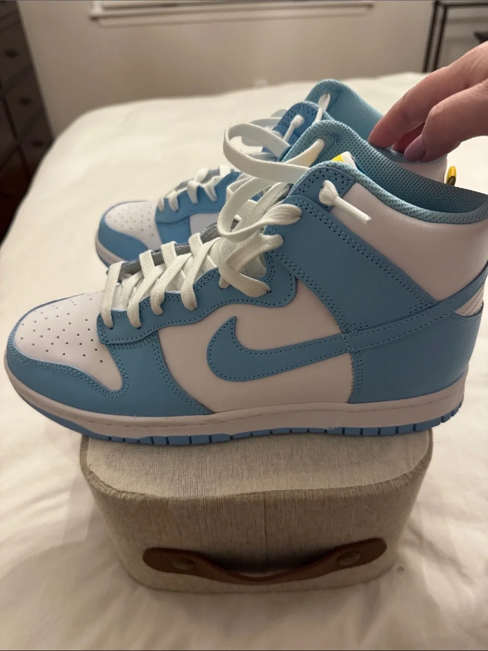 Nike mens  High-Top Sneakers in Light Blue and White with Yellow Tongue Logo